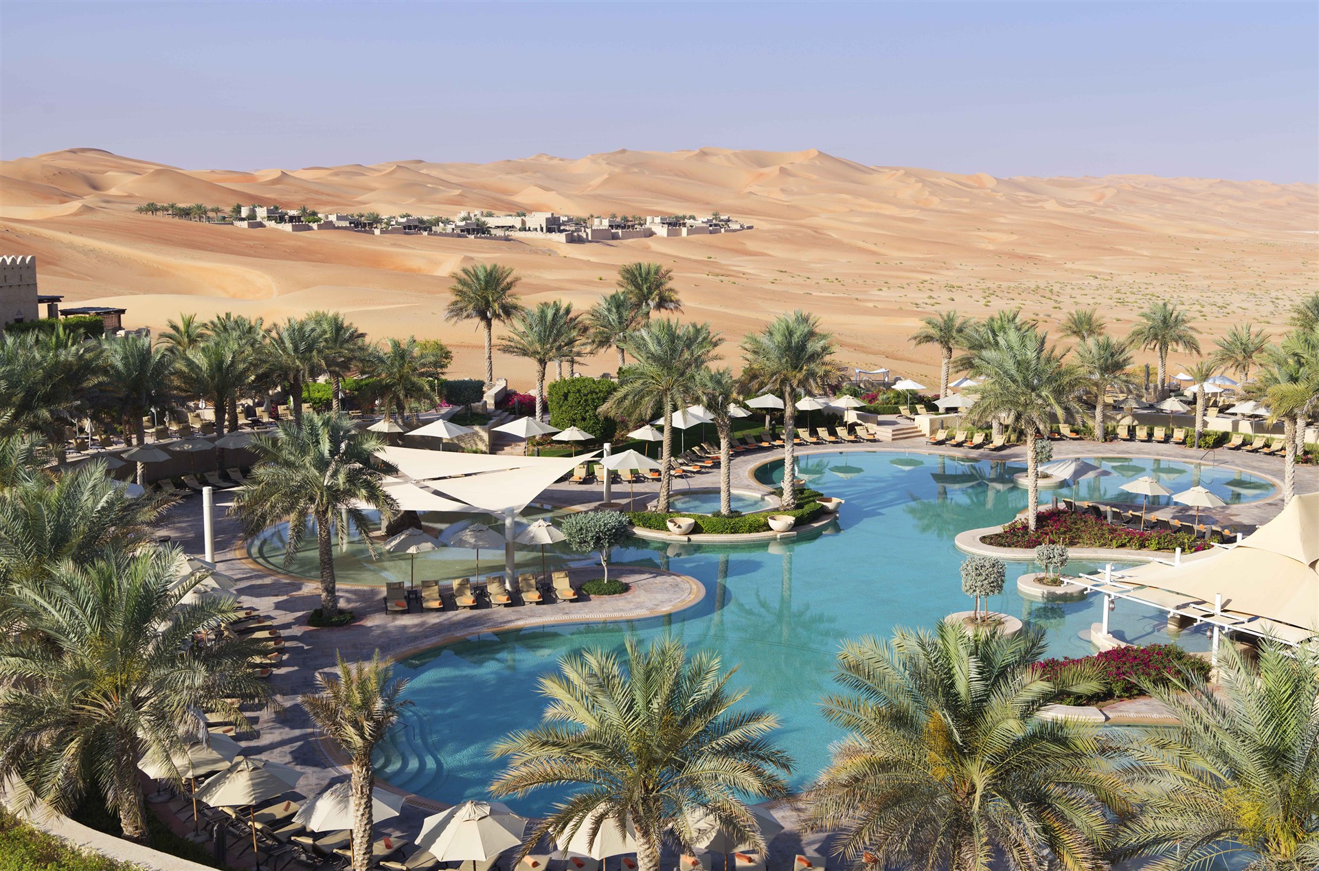Qasr Al Sarab Desert Resort by Anantara *****, Abu Dhabi