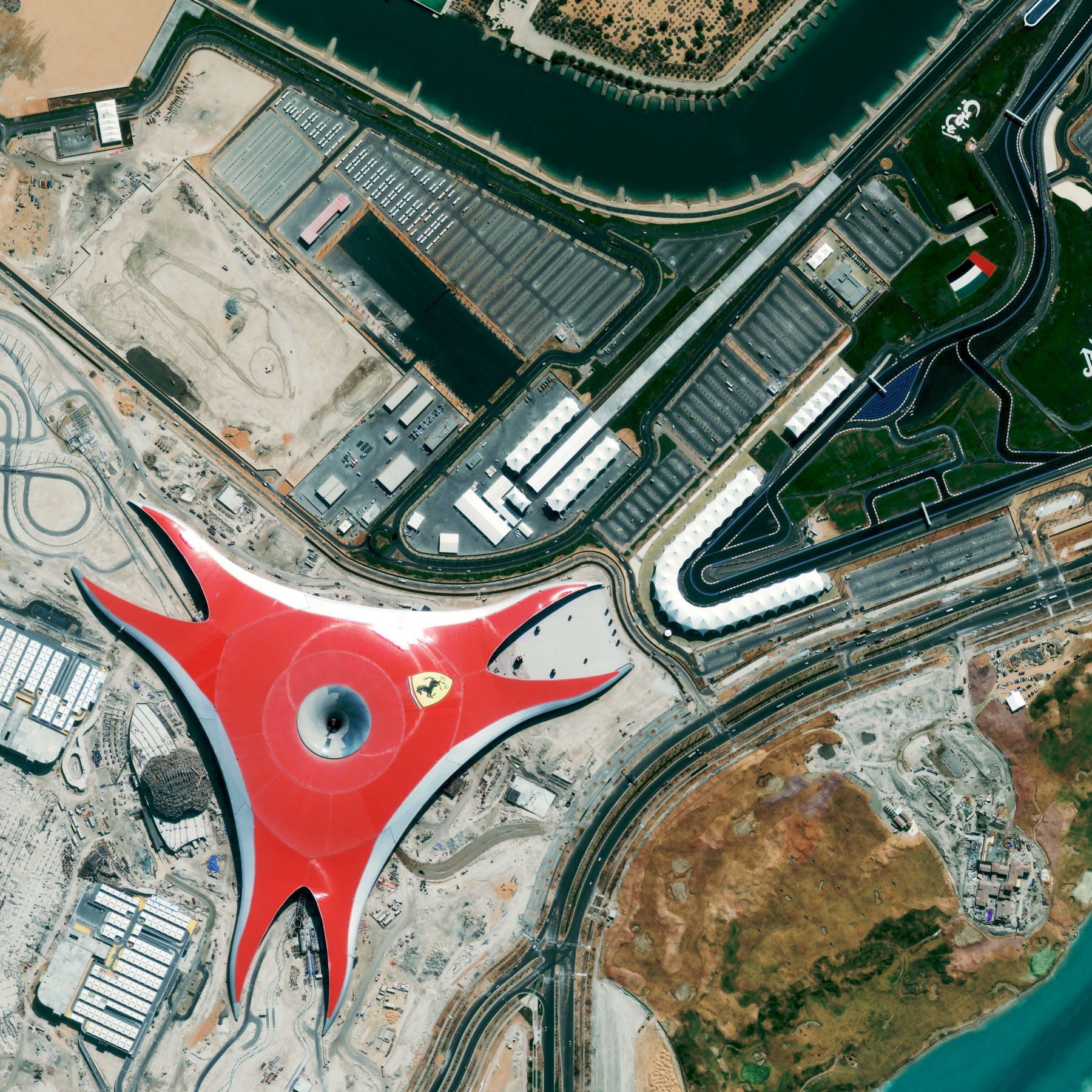 Abu Dhabi - prestolnica Združenih Arabskih Emiratov